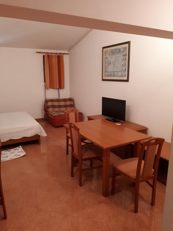 Apartments Lav 포레치 외부 사진